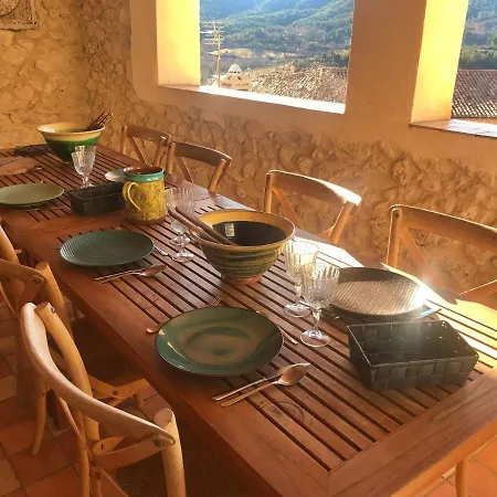 D' Hotes L'escalo A Moutiers-ste-marie Мустье-Сент-Мари