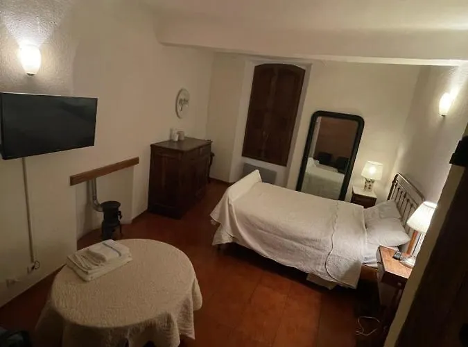 D' Hôtes L'escalo à Moutiers-ste-marie Couette-café 3*