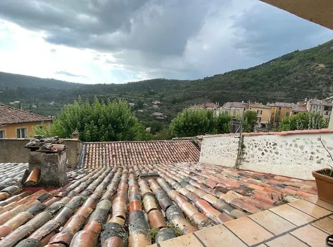 D' Hôtes L'escalo à Moutiers-ste-marie Couette-café 3*