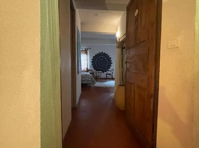 D' Hôtes L'escalo à Moutiers-ste-marie Couette-café