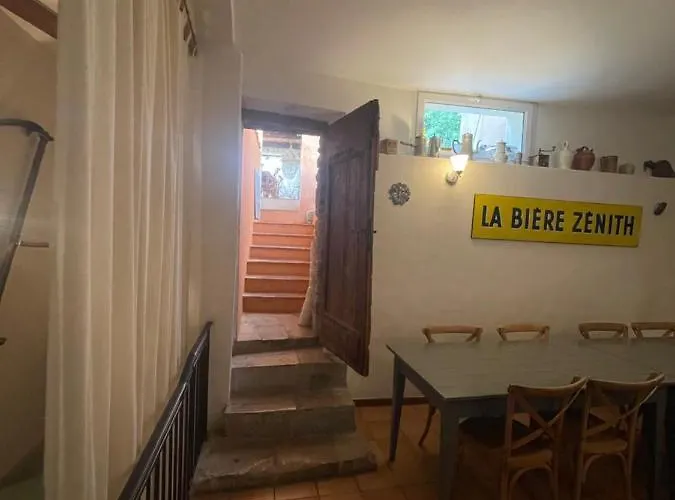 Couette-café D' Hôtes L'escalo à Moutiers-ste-marie Moustiers-Sainte-Marie